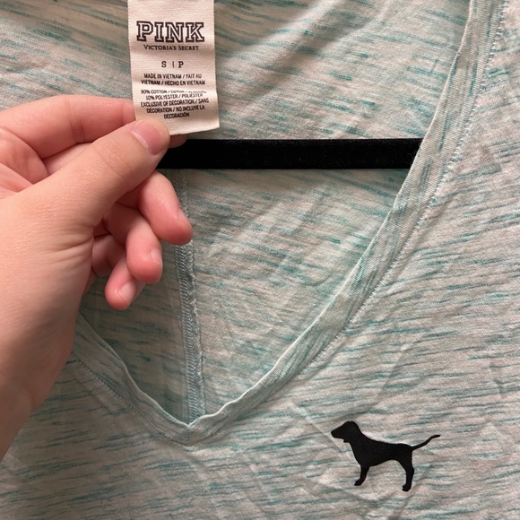 PINK Logo V-Neck - Picture 2 of 2